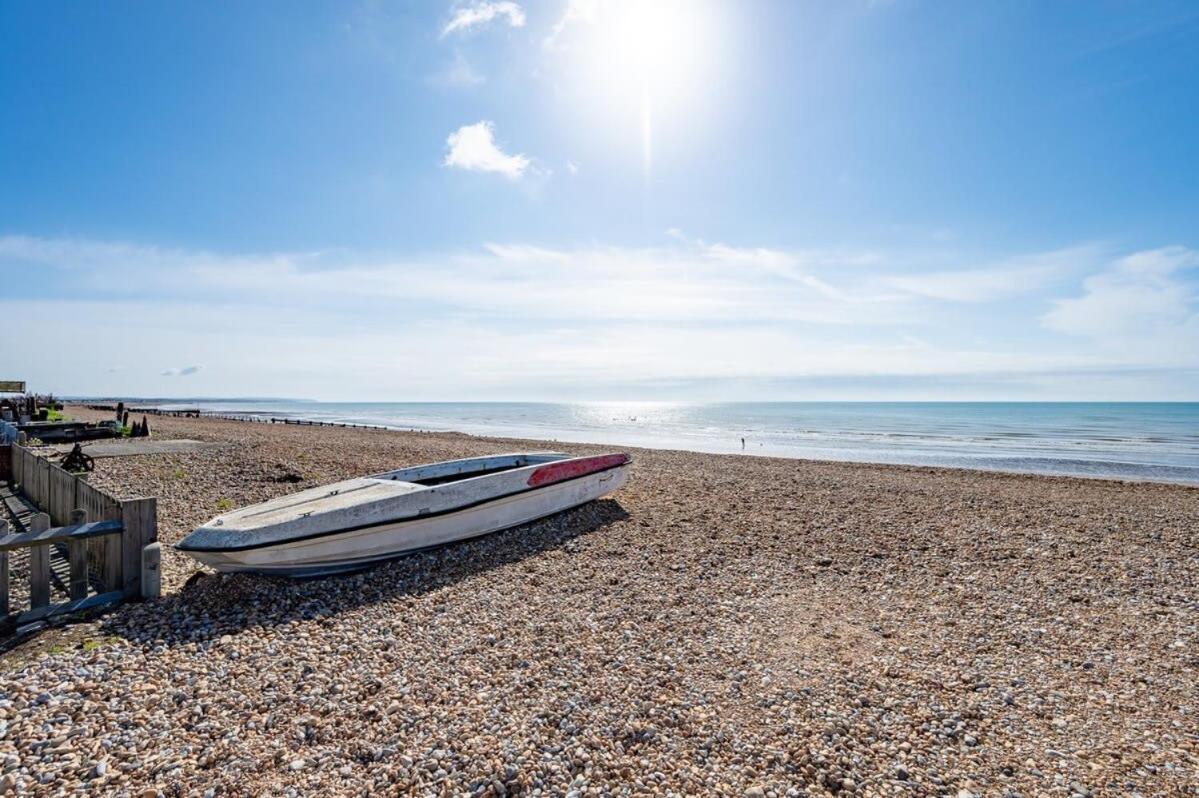 Escape To Paradise At Pevensey Bay Holiday Park 13 Woodland Walk Villa Екстериор снимка