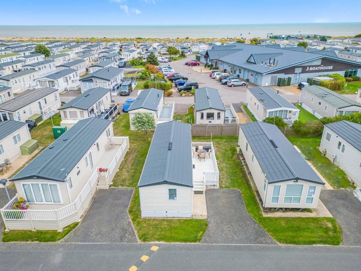 Escape To Paradise At Pevensey Bay Holiday Park 13 Woodland Walk Villa Екстериор снимка